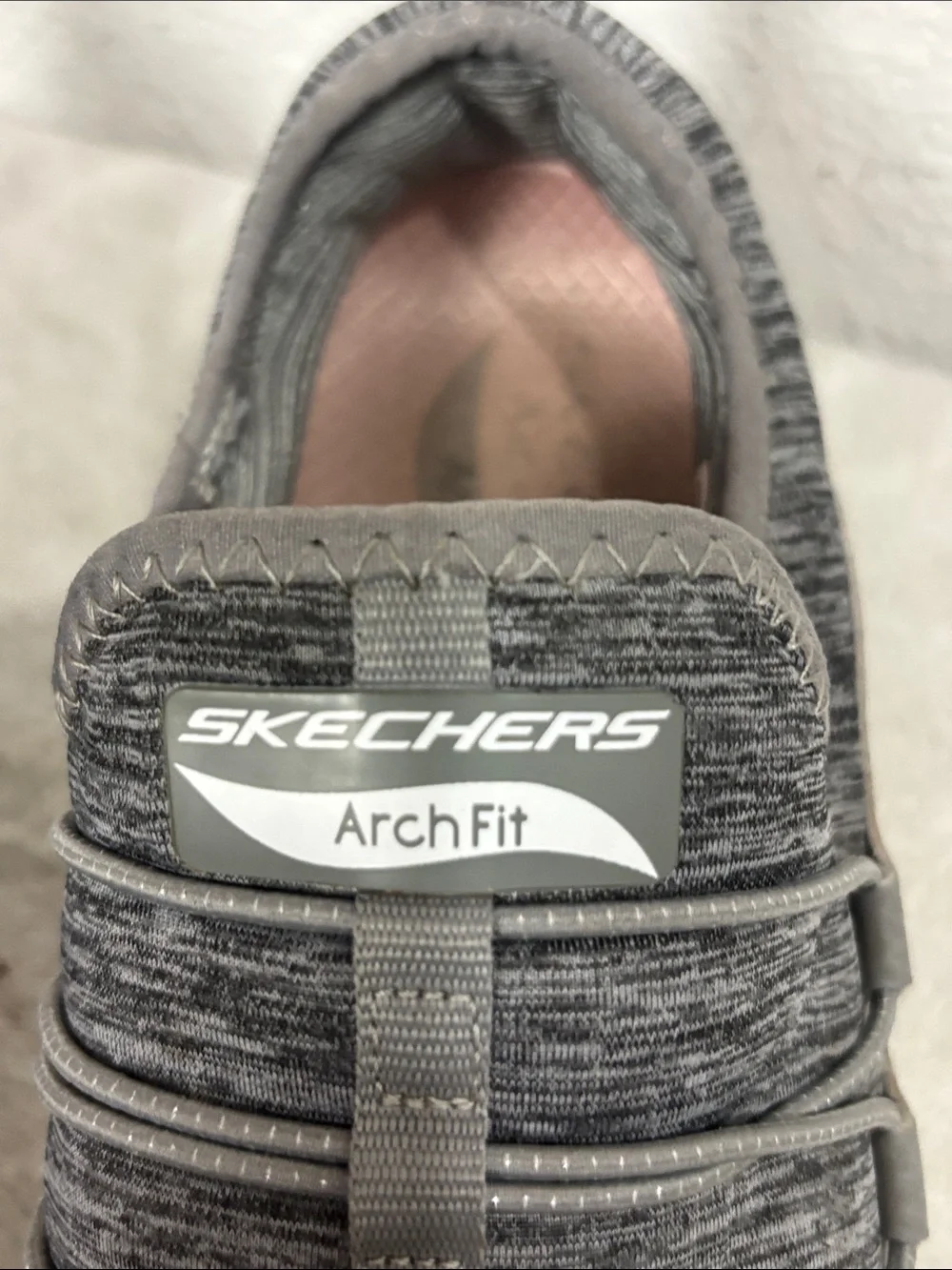 Skechers Arch Fit Women’s Gray Slip-On Walking Sneakers Sz7.5